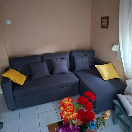 Zoesappartment شقة Peraía